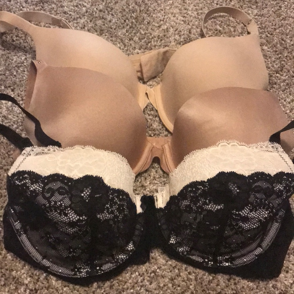 Lot of 3 Victoria’s Secret bras size 36C EUC